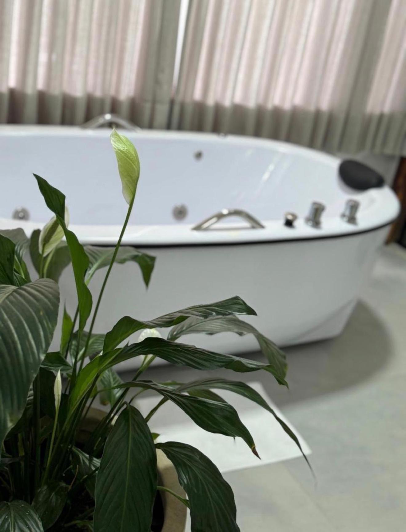 Suíte com Banheira de Hidromassagem